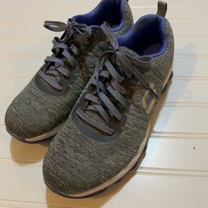 Women’s Sketchers Light Weight Tennis Shoes